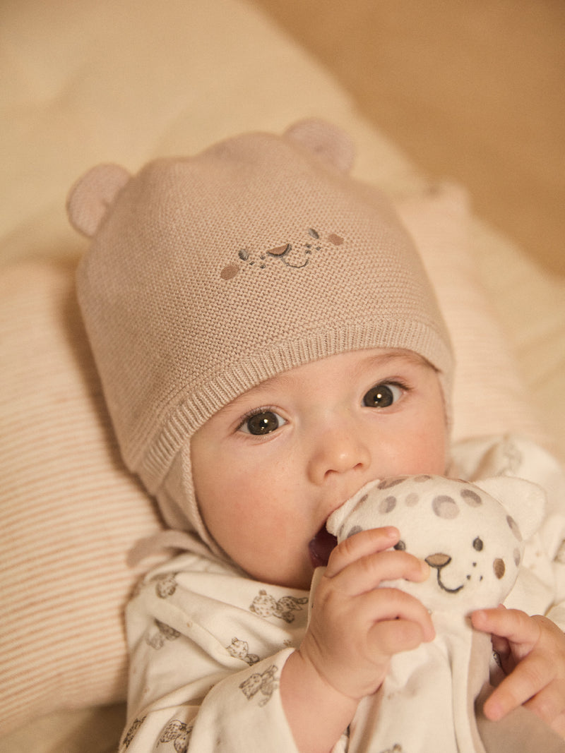 Bonnet gris en tricot visage animal Naissance Garçon