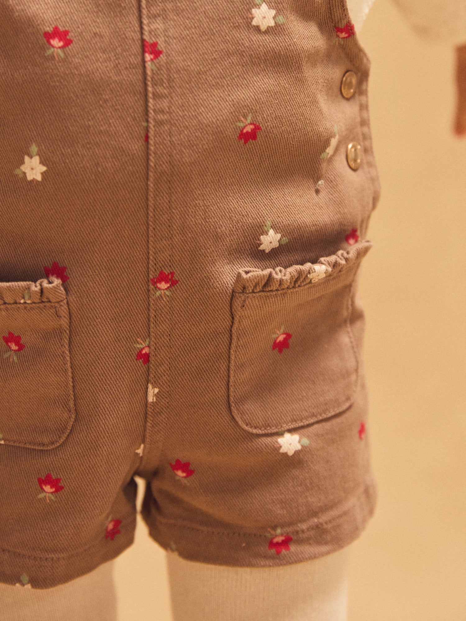 Salopette courte marron imprimé fleurs Bébé Fille