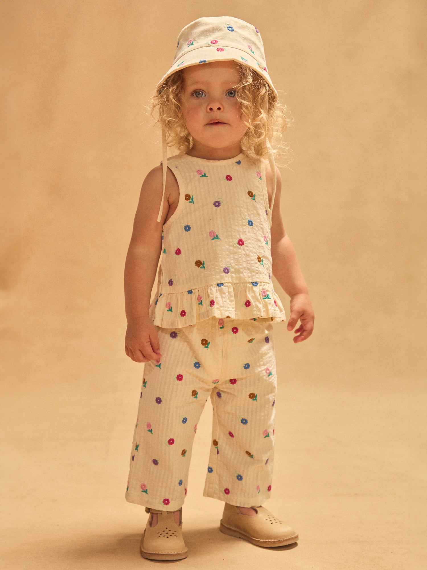 Bob écru à broderies fleuries Bébé Fille