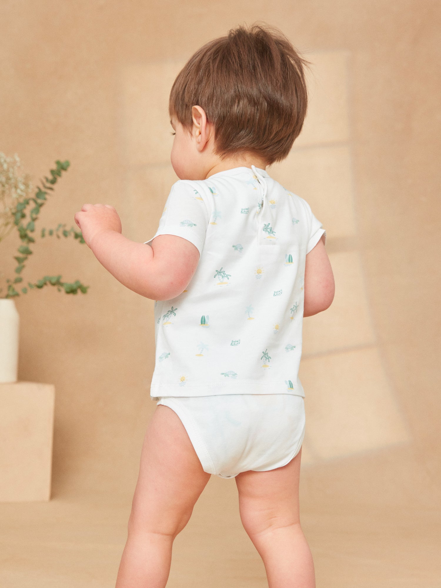 tmp/68893507776/products/2281360f-3dda-408b-abe6-cbd06c691e86/24E1BGR1BOD_001_2bf7f1dad-8e6e-4a1d-b0f3-5a45a8207e04.jpg
