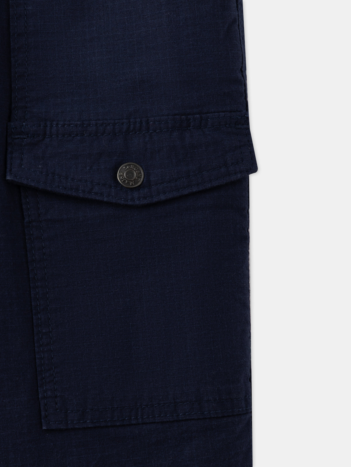 tmp/68893507776/files/6bccbc0d-3d3d-490f-ab5e-1c3d8e1b0bcc/26H3PG91PAN_070_103fccfc8dd-a5f4-421f-959e-1d4cb55e3409.jpg