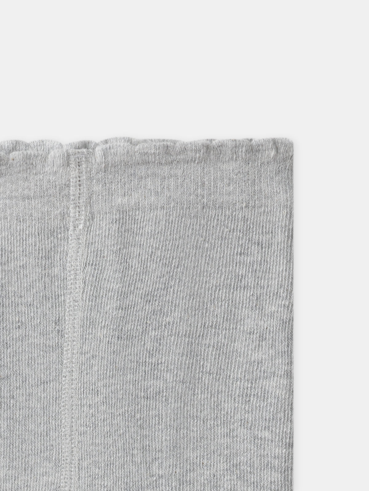tmp/68893507776/files/035167bb-bca8-4fef-adb9-86c43c6b159f/26H4BF81COL_J922_10719a63af8-e62a-460d-aa18-e059c334ee9d.jpg