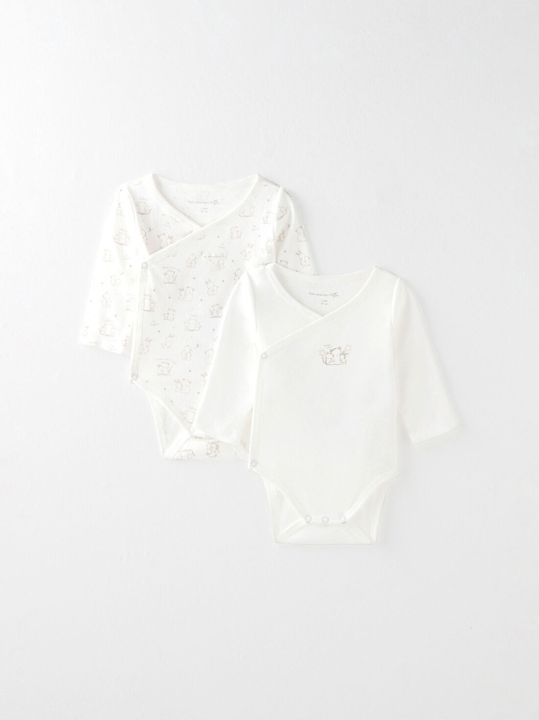 Vetement de naissance et trousseau fille garçon : Pyjamas, combinaisons,  bonnets,
