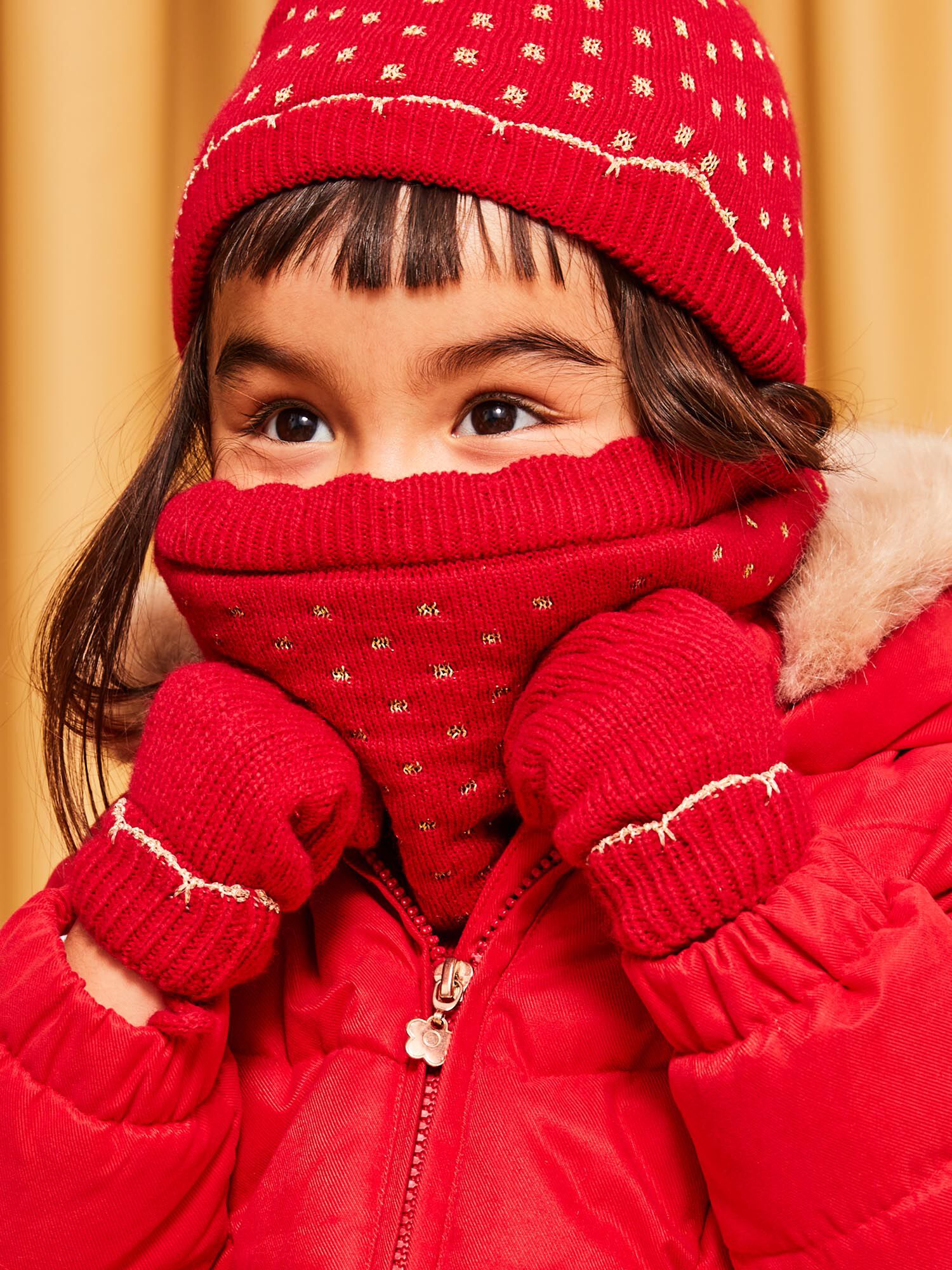 Bonnet rouge hotsell fille