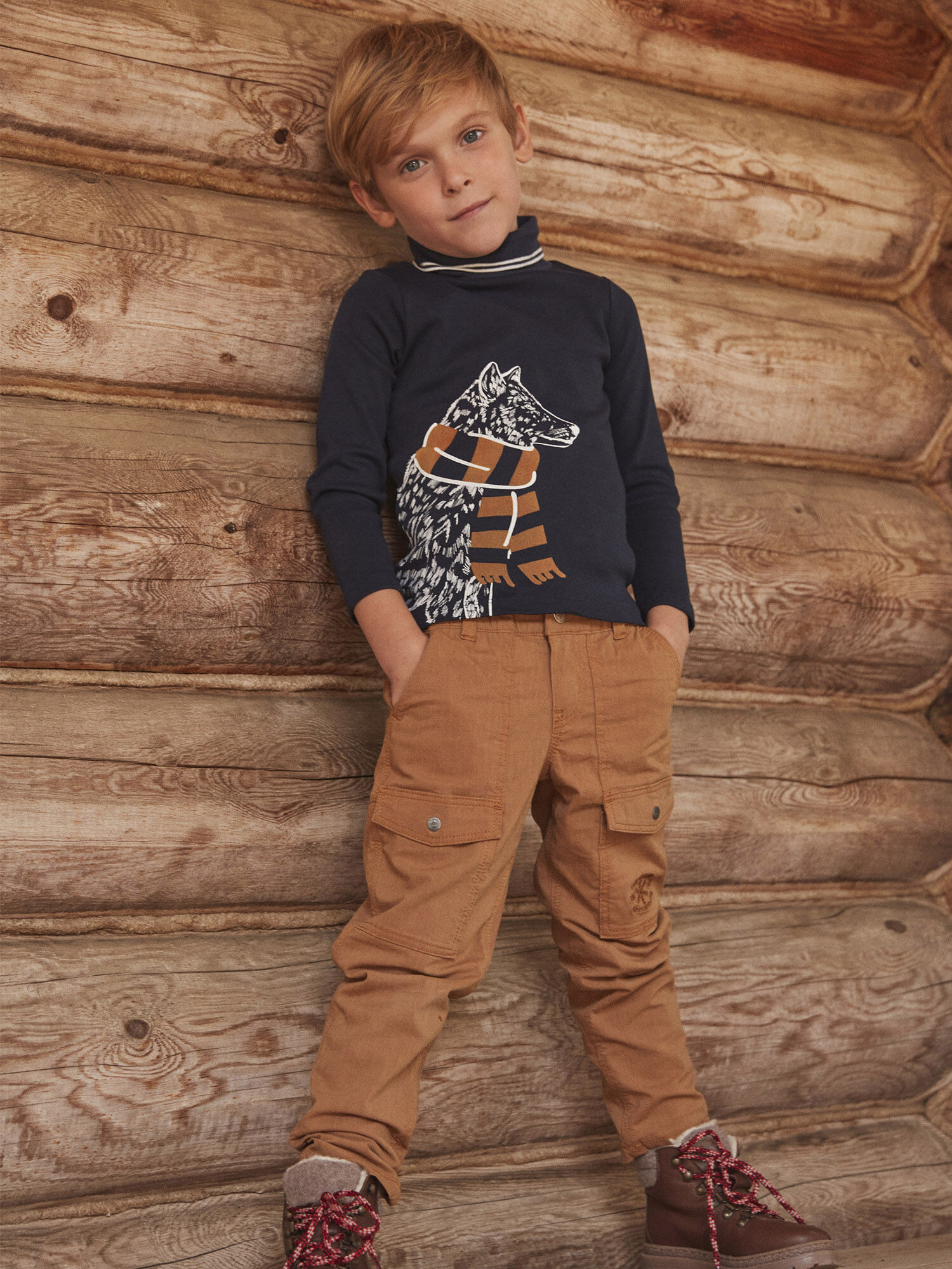 Pull shop motif loup