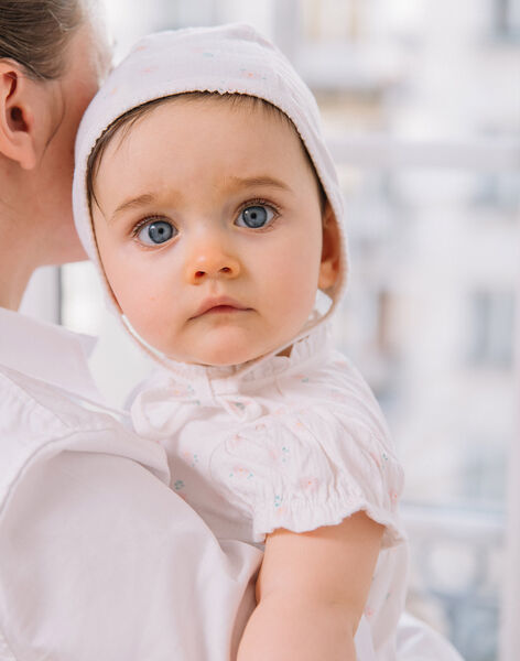 Robe et béguin de naissance blancs à imprimé fleurs FOLINA / 23E0CFT1ROB000