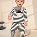 Pyjama deux pièces beige clair chiné en velours avec broderie tête de chien