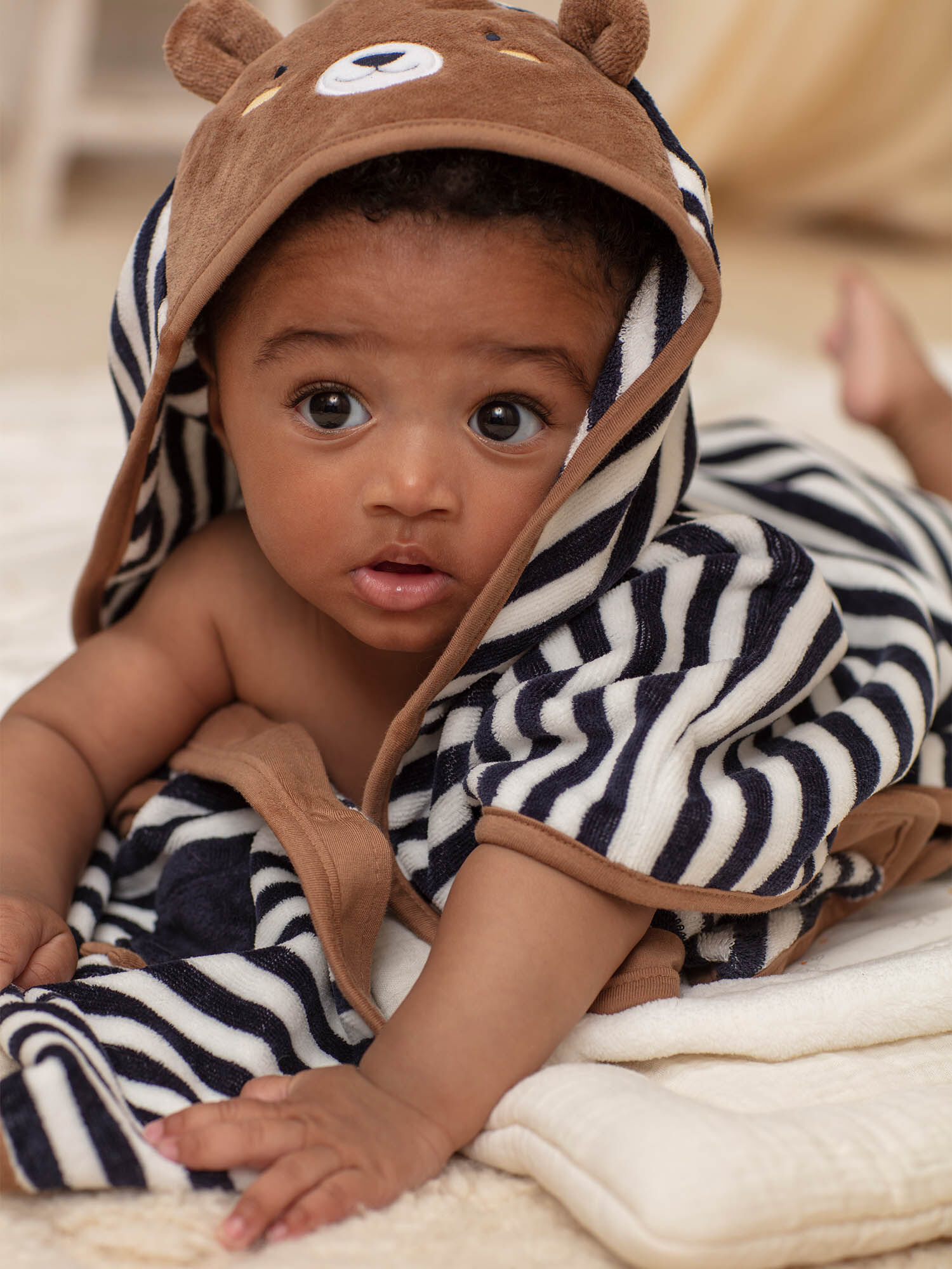 Cape de bain rayures motif ourson b b gar on Gar on Sergent