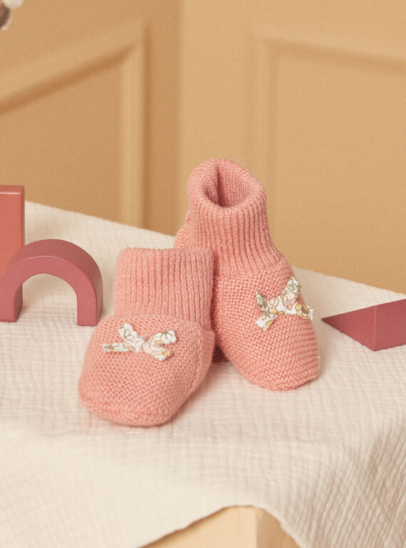 Chaussons de naissance rose poudré LOICA / 24H0AF11CHPD327