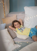 Pyjama jaune fluo et bleu à motif crocodile à la plage enfant garçon CAPLAGE / 22E5PG51PYJB113