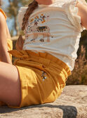 Short jaune moutarde en coton et en lin FOSHOETTE 2 / 23E2PFP2SHOB106