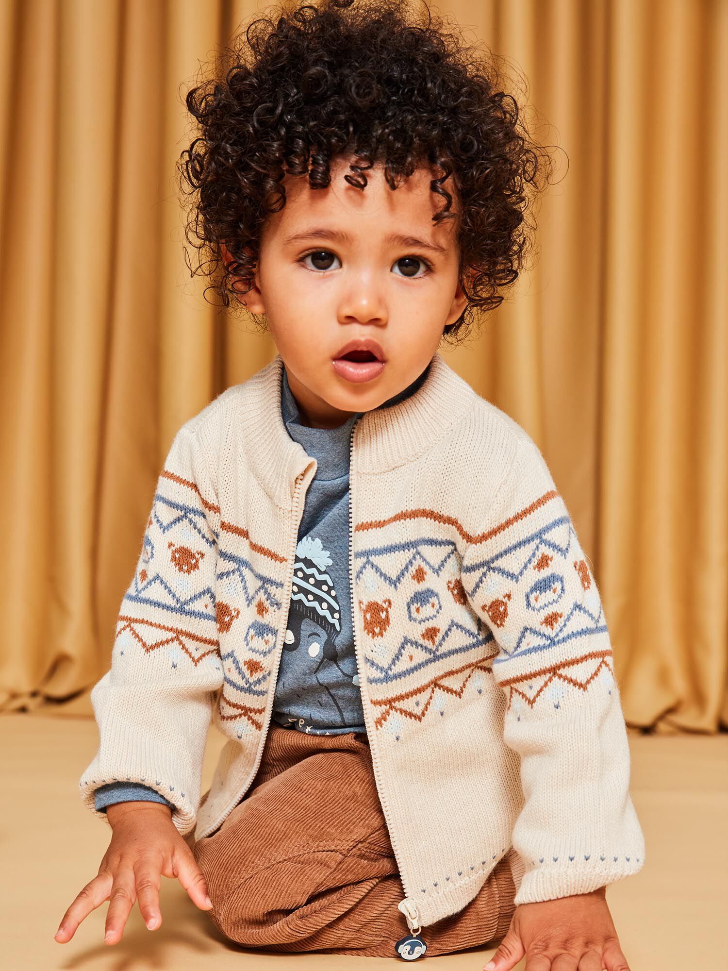 Tenue Jacquard et Velours