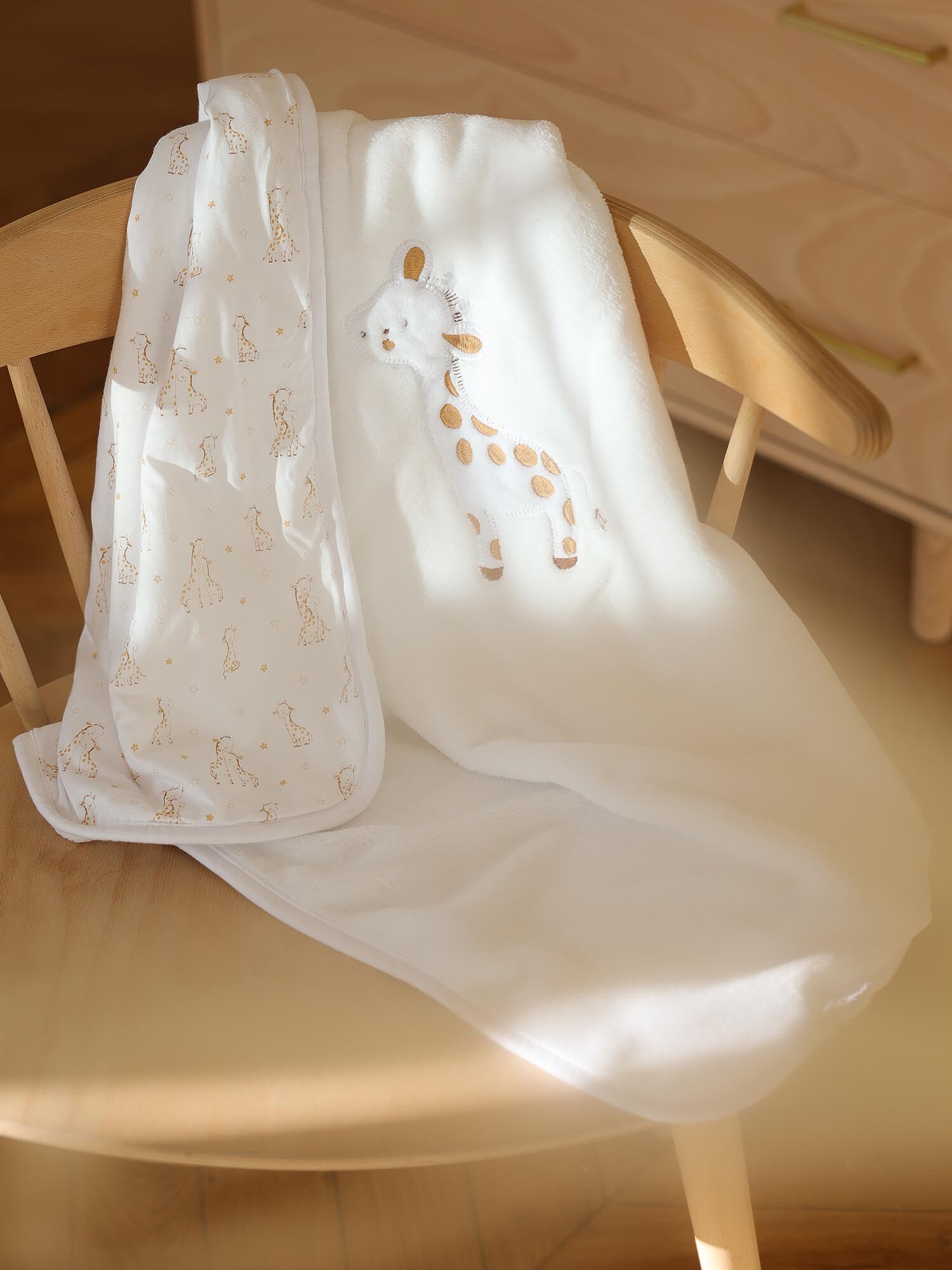 Couverture de naissance rose clair Girafe